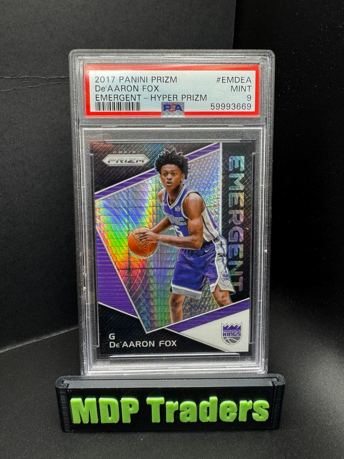 2017-18 Panini Prizm Emergent Hyper Prizm De'Aaron Fox PSA 9 front