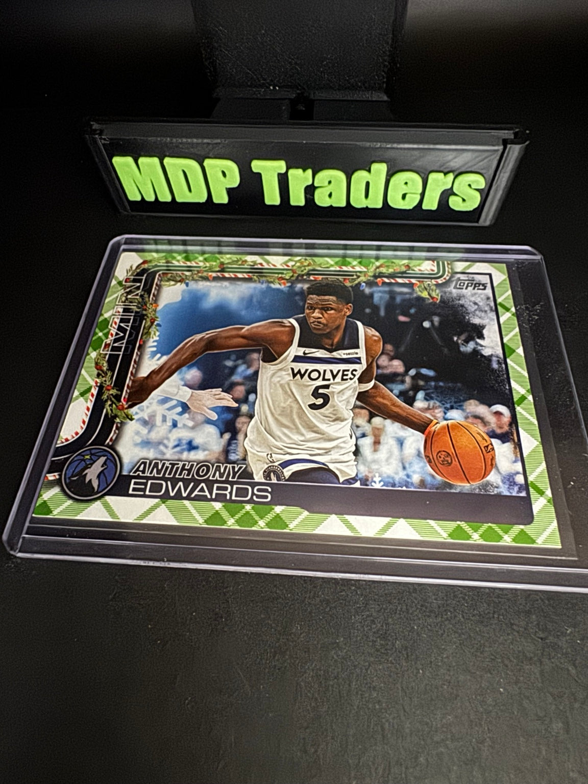 2025-26 Topps Holiday Anthony Edwards H84 front