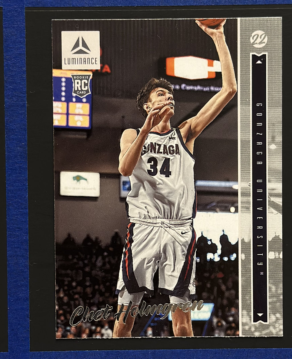 2022 Panini Chronicles Draft Picks Luminance Chet Holmgren RC #1 — front