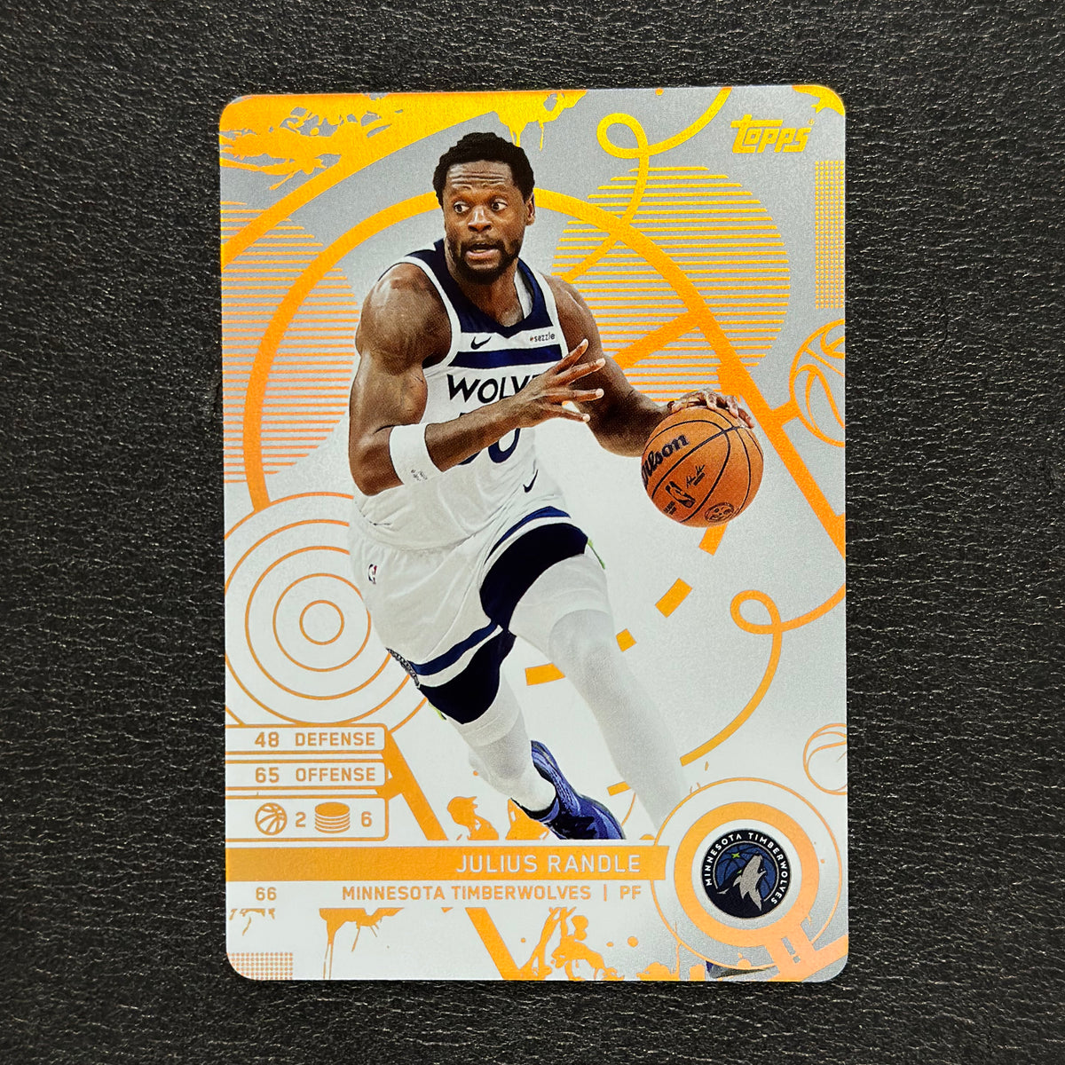 2025-26 Topps Match Attax Julius Randle #66 White Base — front view