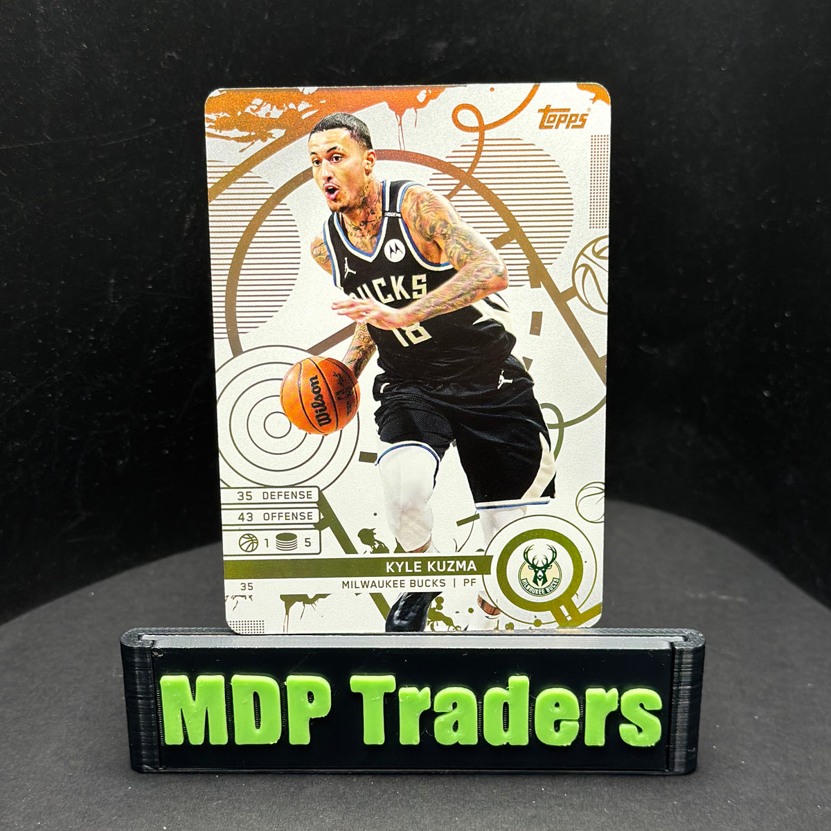 2025-26 Topps Match Attax NBA Kyle Kuzma #35 White Base – Milwaukee Bucks — front display view
