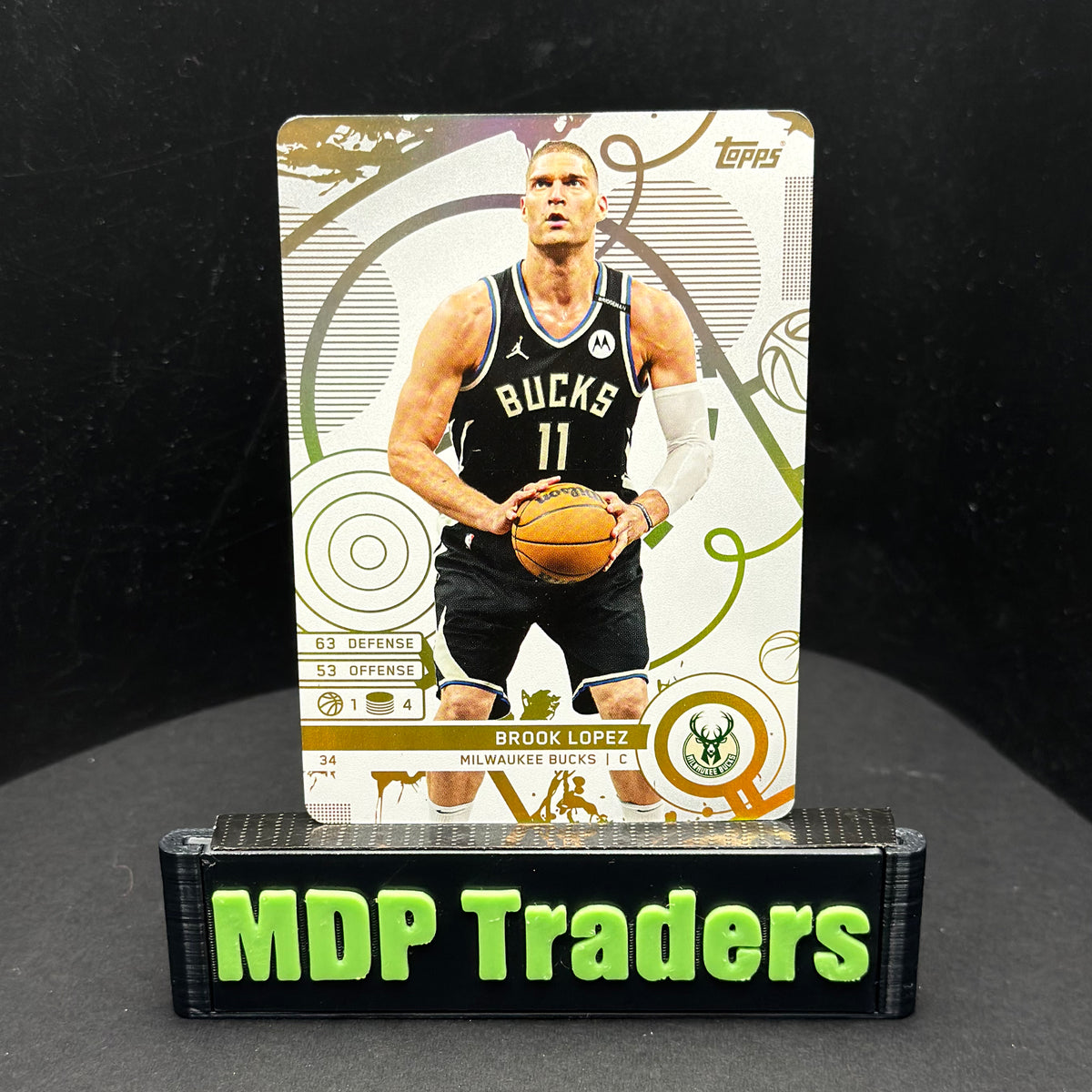 2025-26 Topps Match Attax NBA Brook Lopez #34 White Base – Milwaukee Bucks — front display view