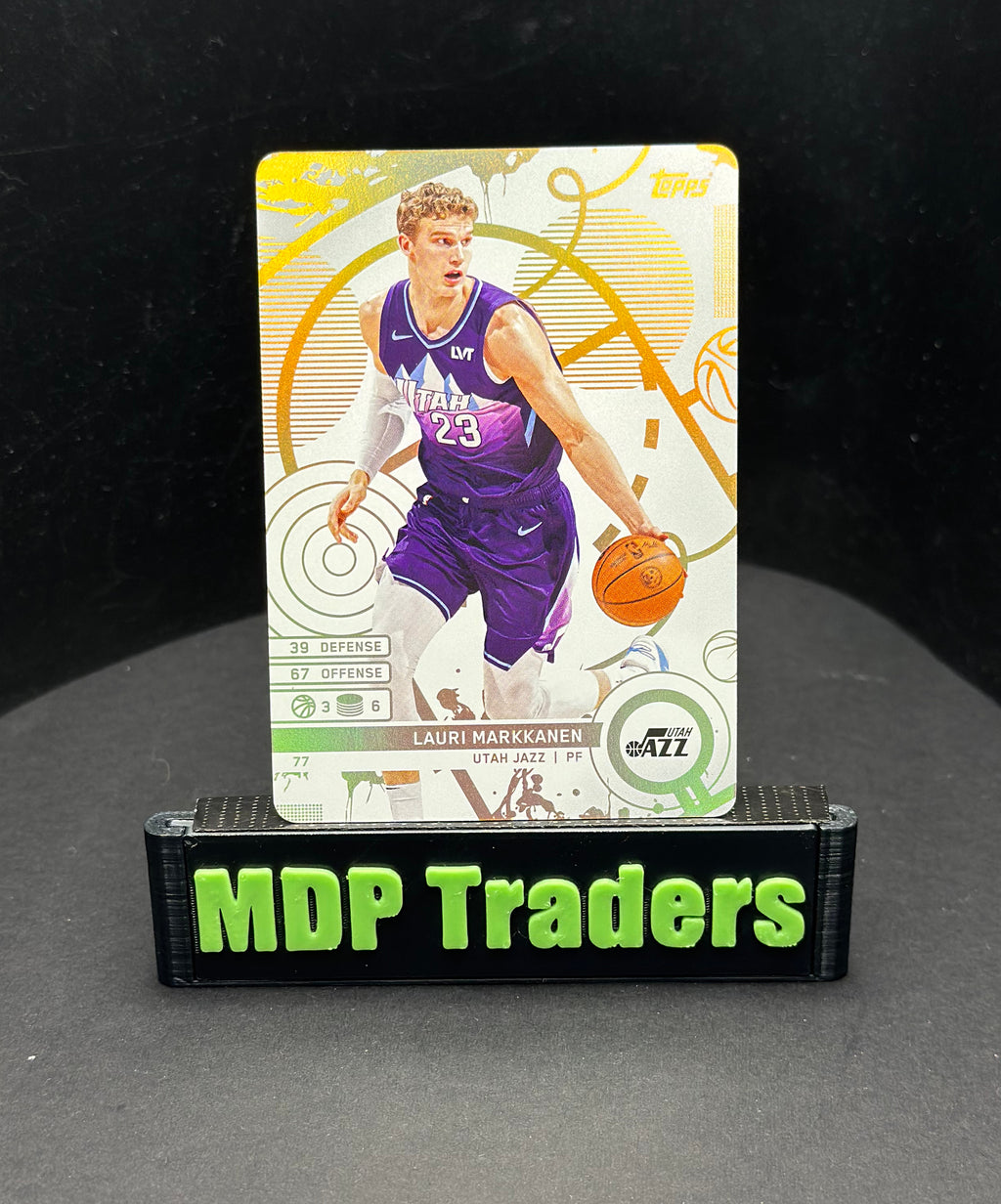 2025-26 Topps Match Attax Lauri Markkanen #77 White Base — stand front