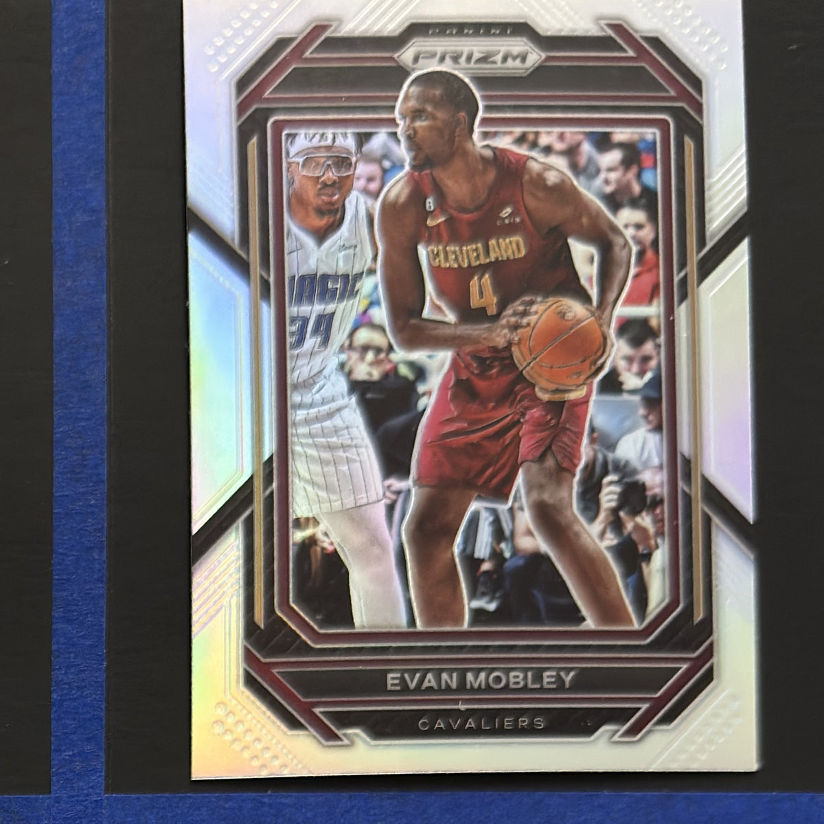2022-23 Panini Prizm Silver Evan Mobley #81 — front view