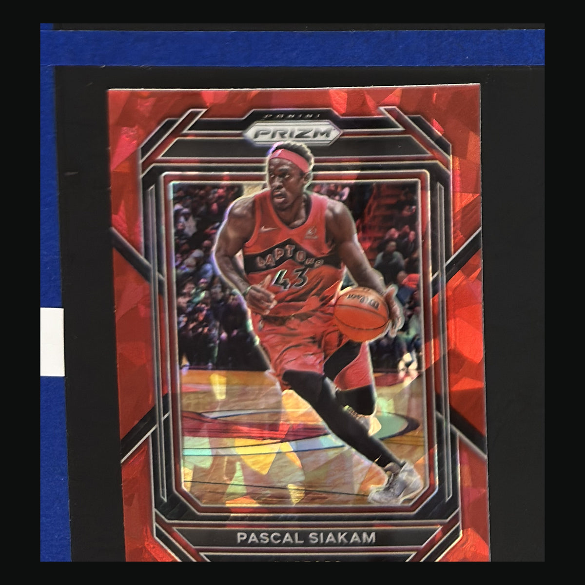2022-23 Panini Prizm Red Cracked Ice Prizm Pascal Siakam #29 — front image