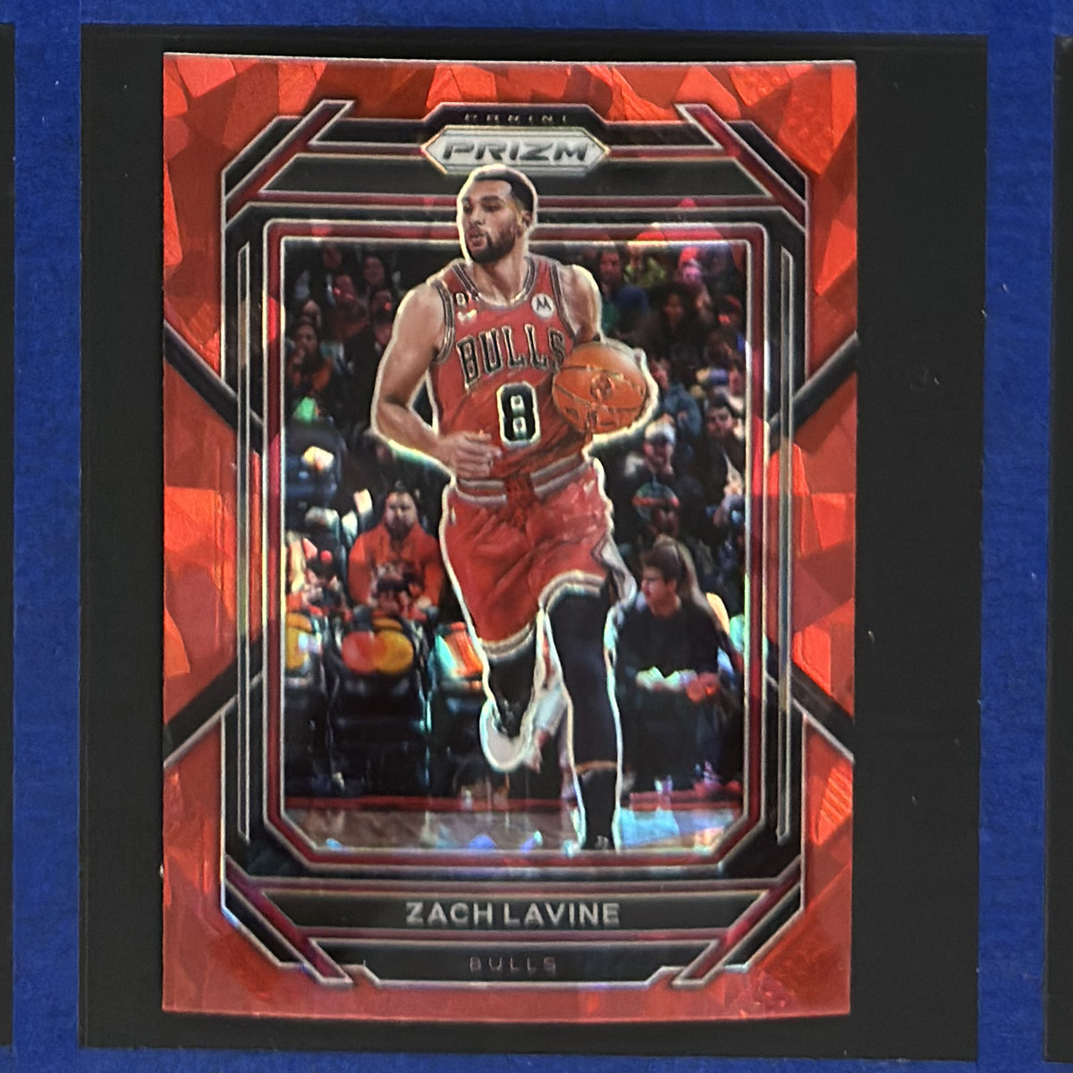 2022-23 Panini Prizm Red Ice Zach LaVine #92 — front view