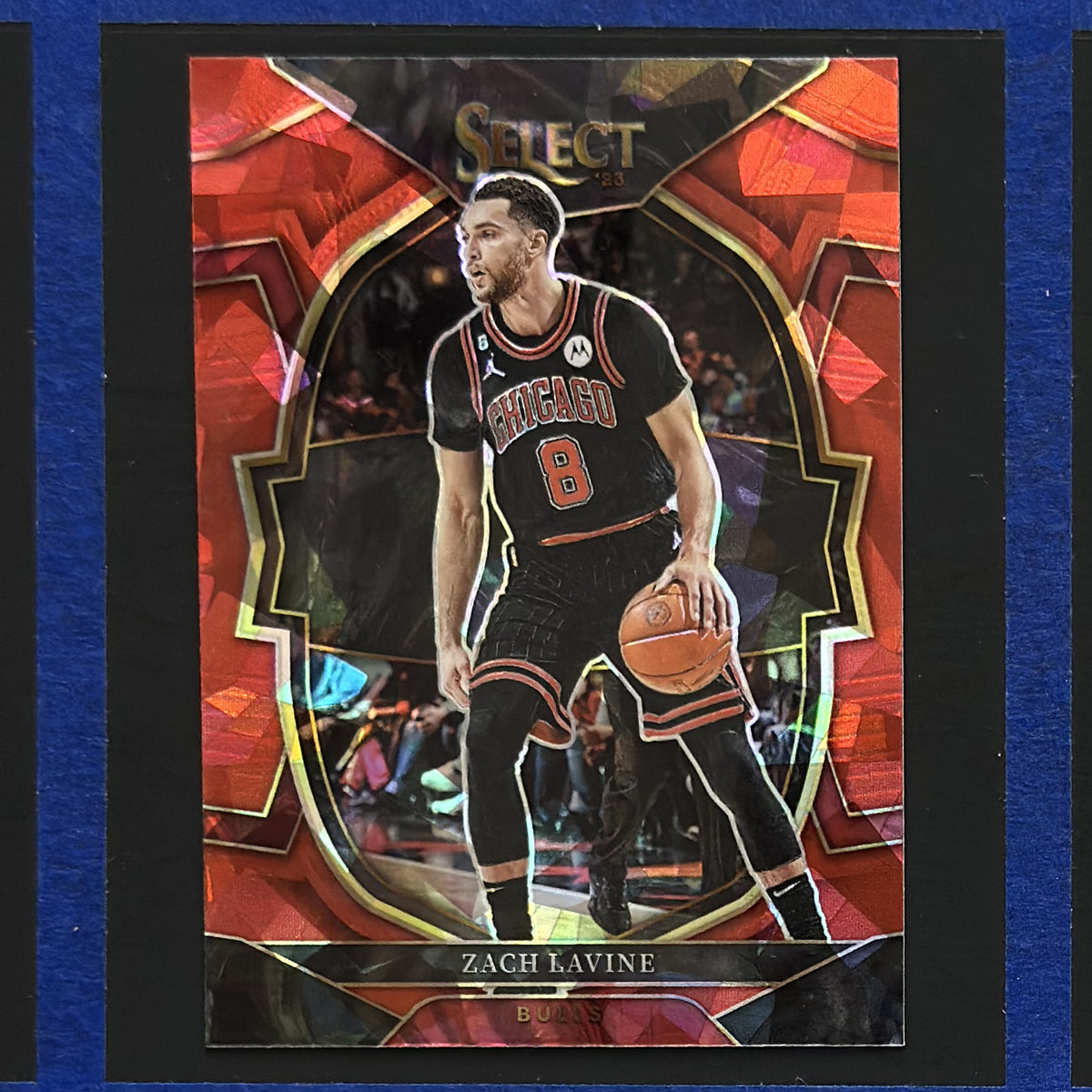 2022-23 Panini Select Concourse Red Cracked Ice Zach LaVine #34 — front view