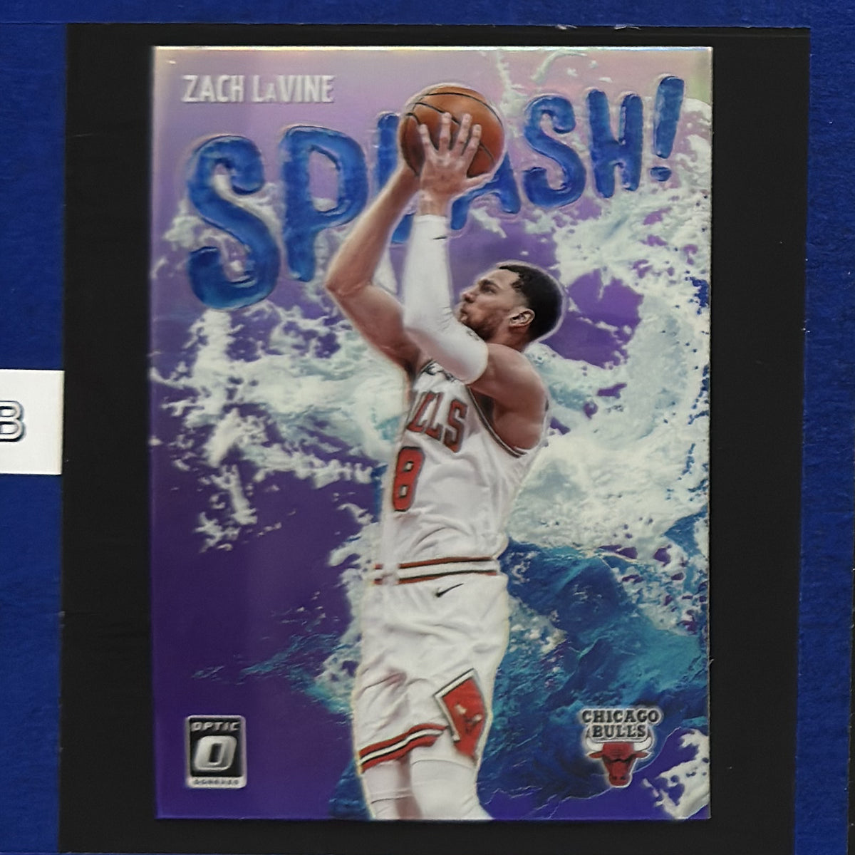 2021-22 Panini Donruss Optic Splash! Holo Zach LaVine #8 — front view