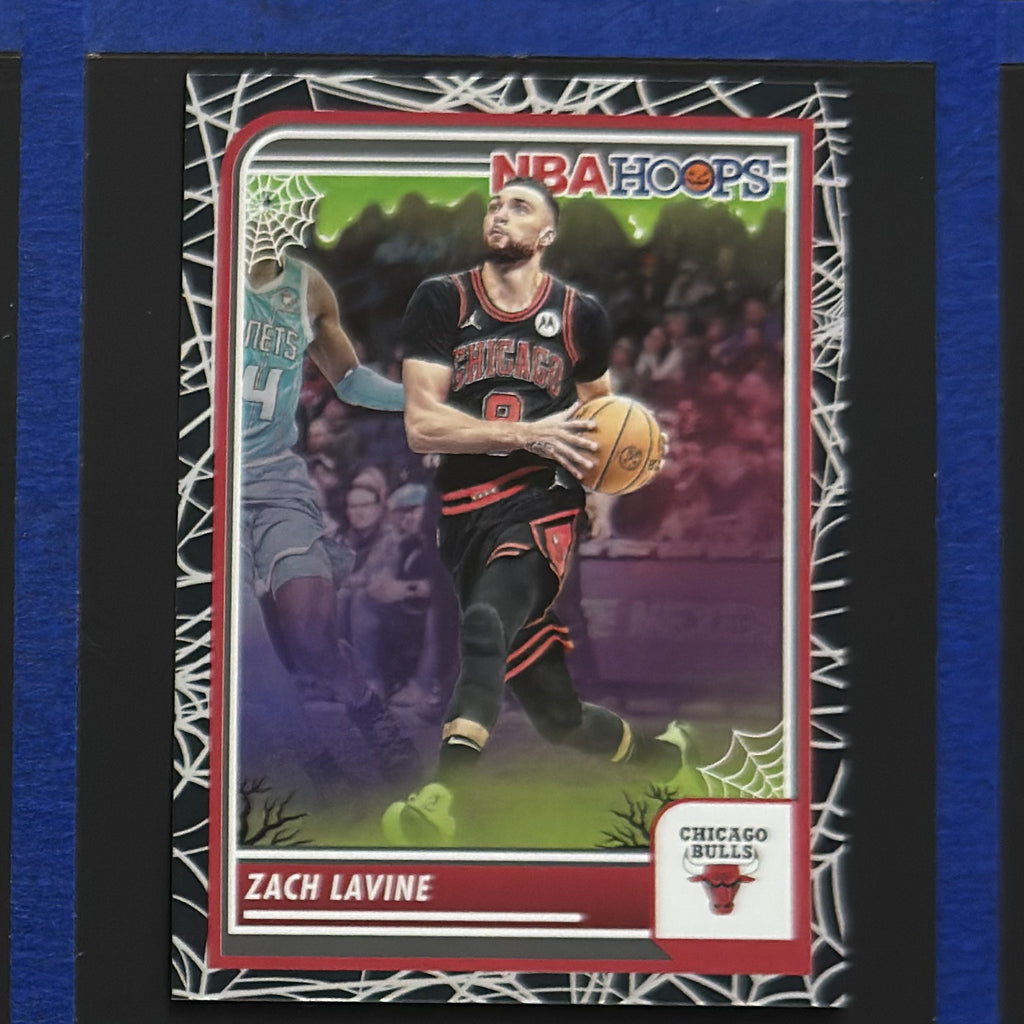 2023-24 Panini Haunted Hoops Holo Webs Zach LaVine #195 — front view