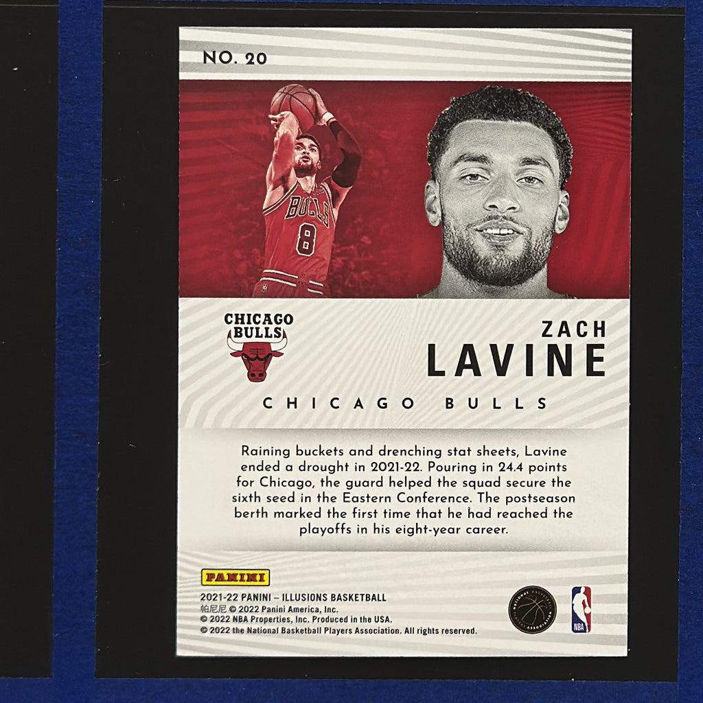 2021-22 Panini Illusions Intriguing Players Emerald Zach LaVine #20 — back view