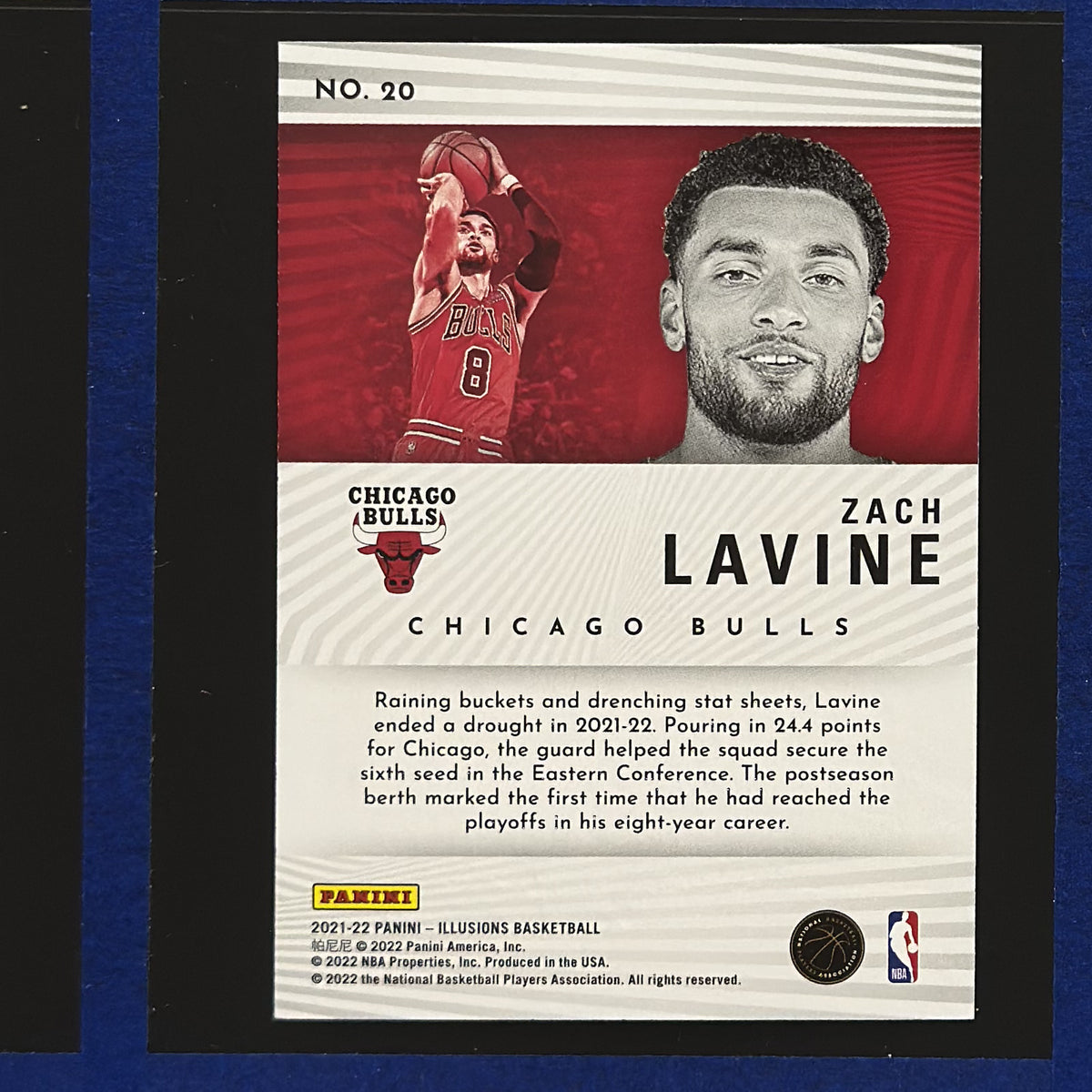 2021-22 Panini Illusions Intriguing Players Emerald Zach LaVine #20 — back view