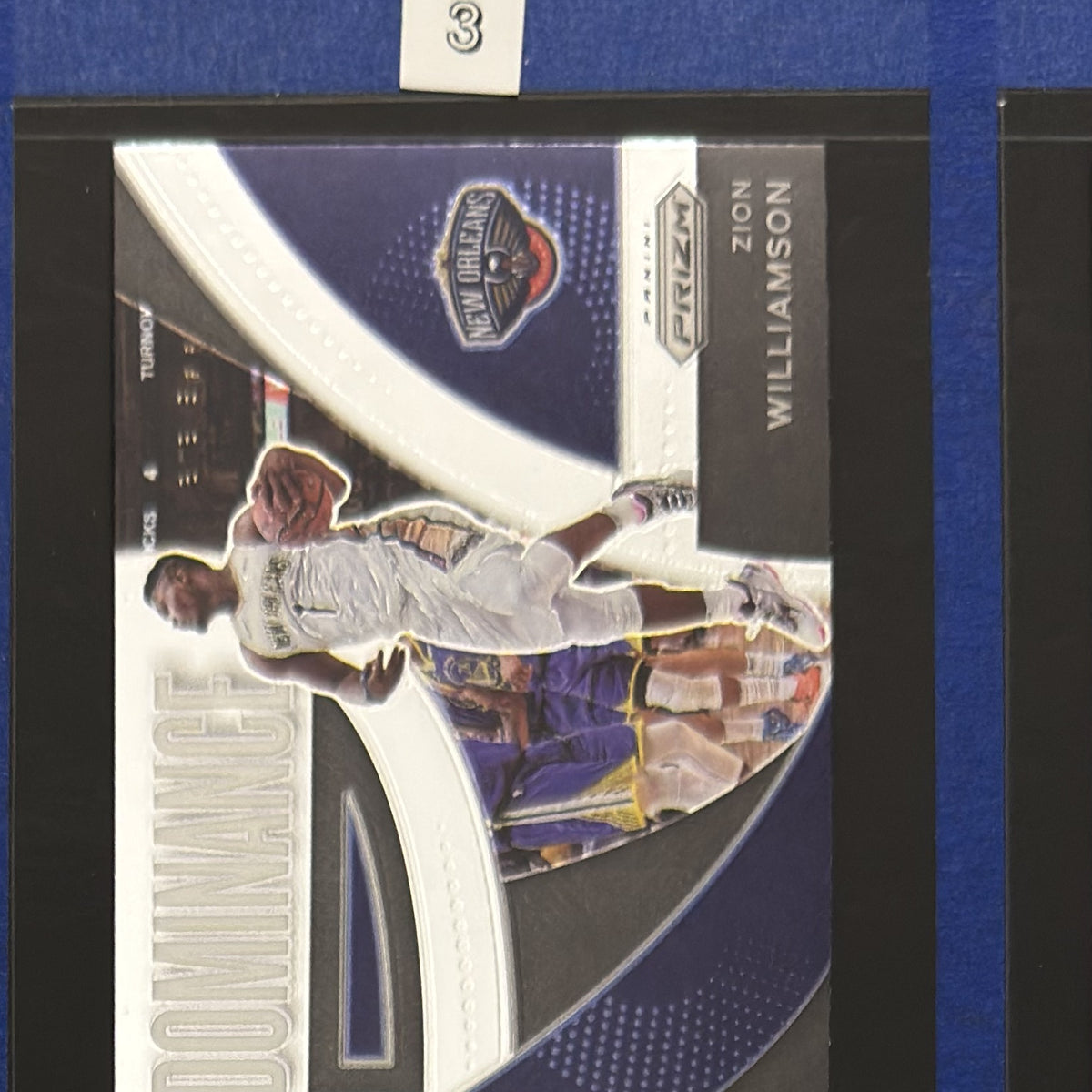 2021-22 Panini Prizm Dominance Zion Williamson #17 — front view