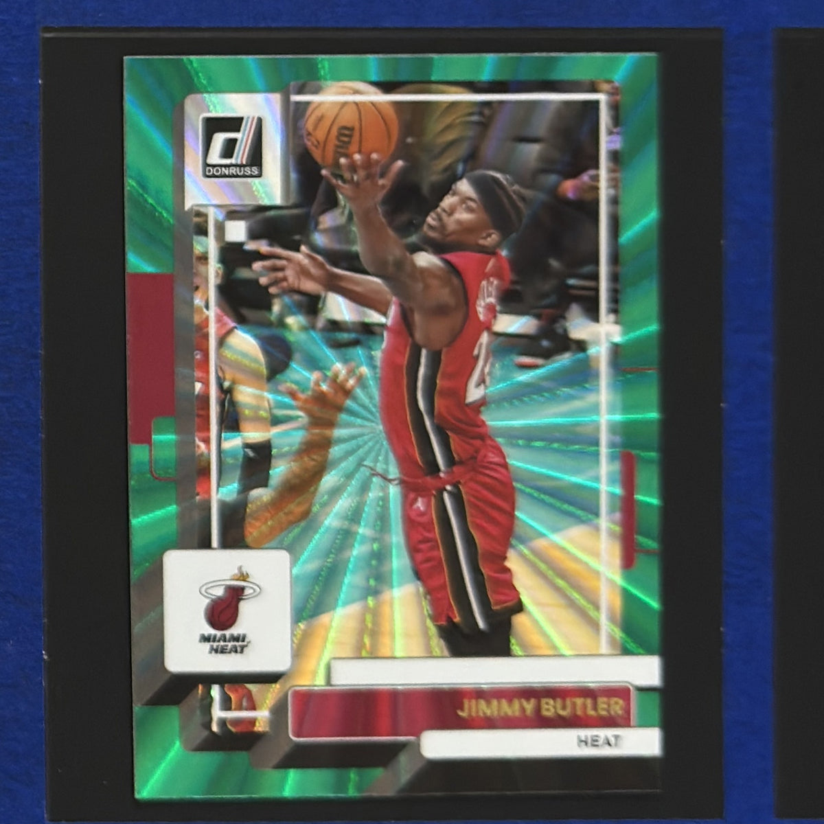 2022-23 Panini Donruss Holo Green Laser Jimmy Butler #71 — front view