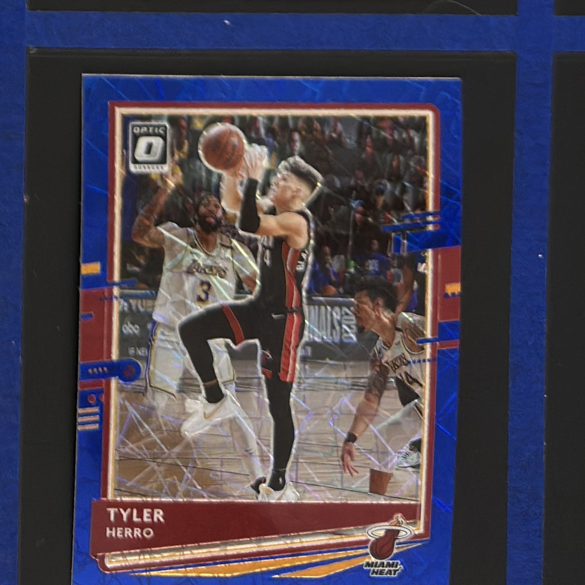 2020-21 Panini Donruss Optic Blue Velocity Prizm Tyler Herro #6 — front view