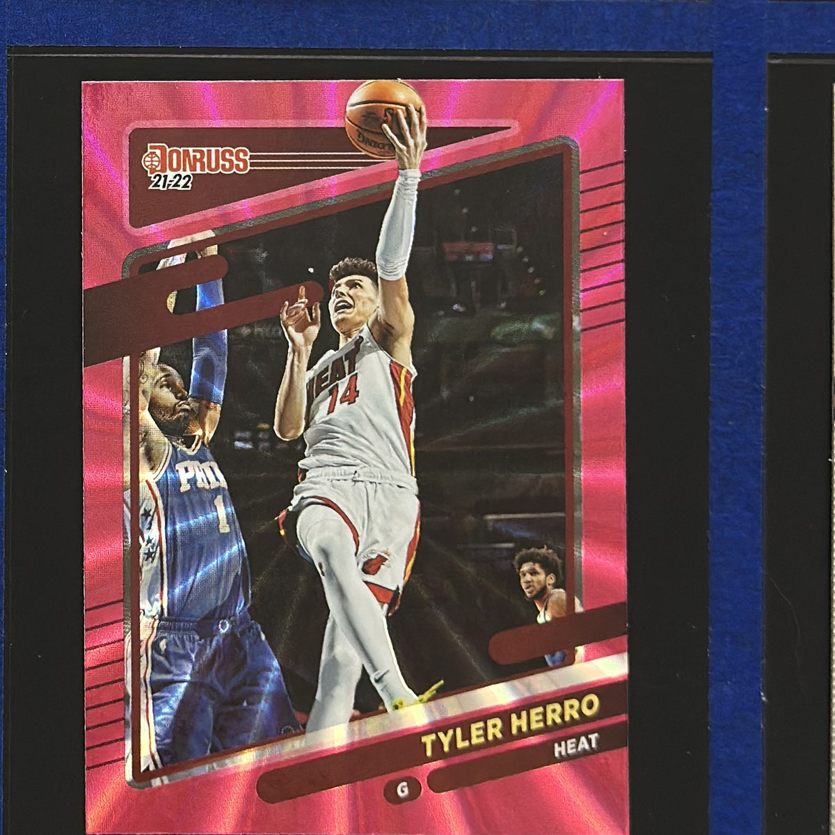 2021-22 Panini Donruss Holo Pink Laser Tyler Herro #114 — front view