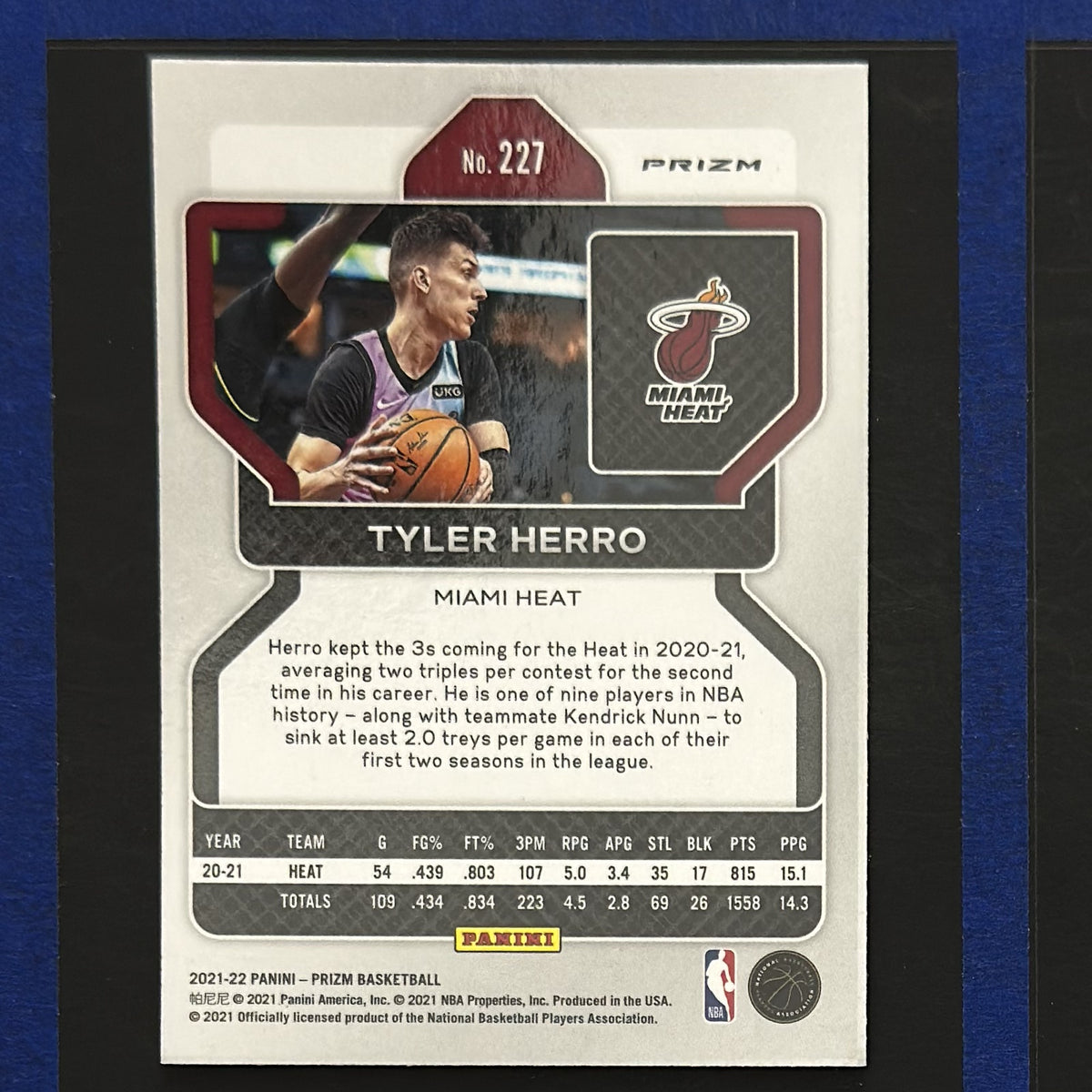 2021-22 Panini Prizm Green Prizm Tyler Herro #227 — back view