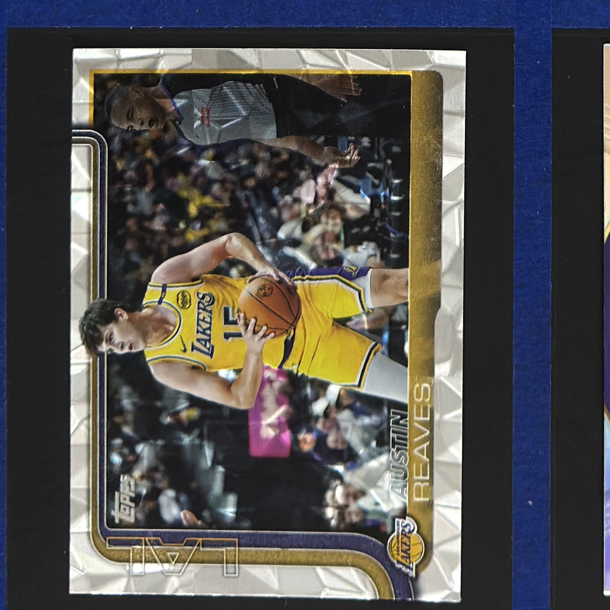2025-26 Topps Crackleboard Austin Reaves #151 — front view