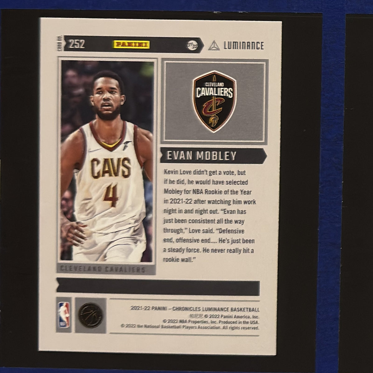 2021-22 Panini Chronicles Luminance Evan Mobley RC #252 — back view