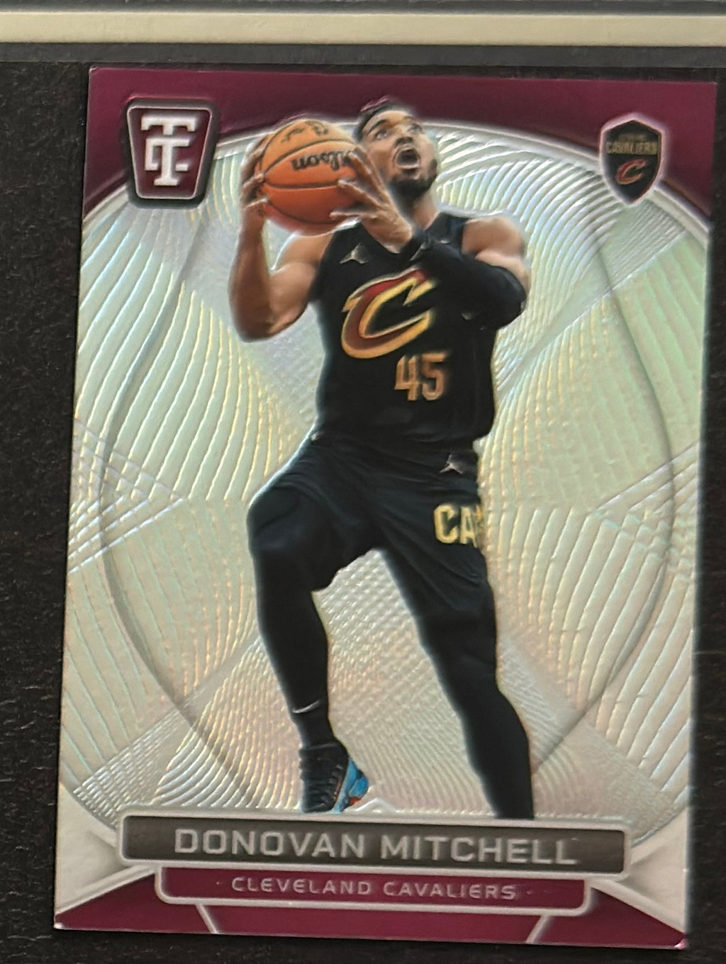 2024-25 Panini Totally Certified Maroon Mirror Donovan Mitchell #122 — front view