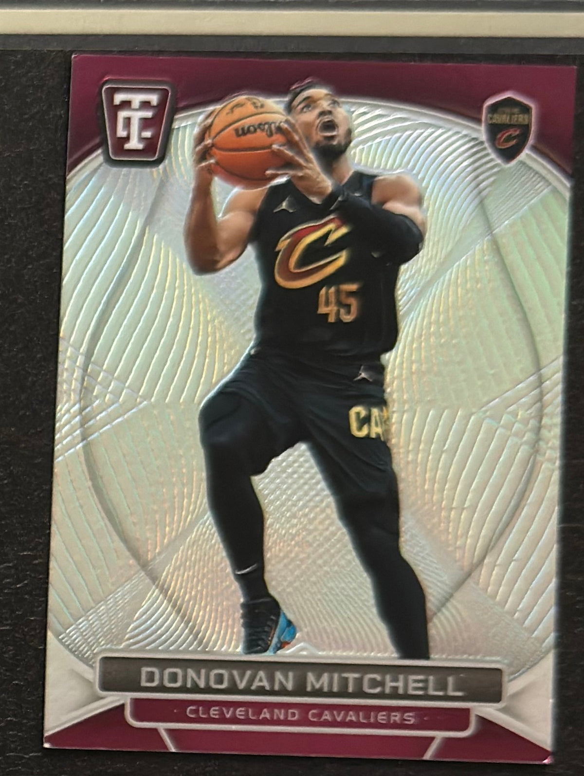 2024-25 Panini Totally Certified Maroon Mirror Donovan Mitchell #122 — front view